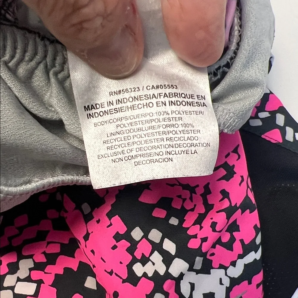 Girl's Nike athletic shorts‎